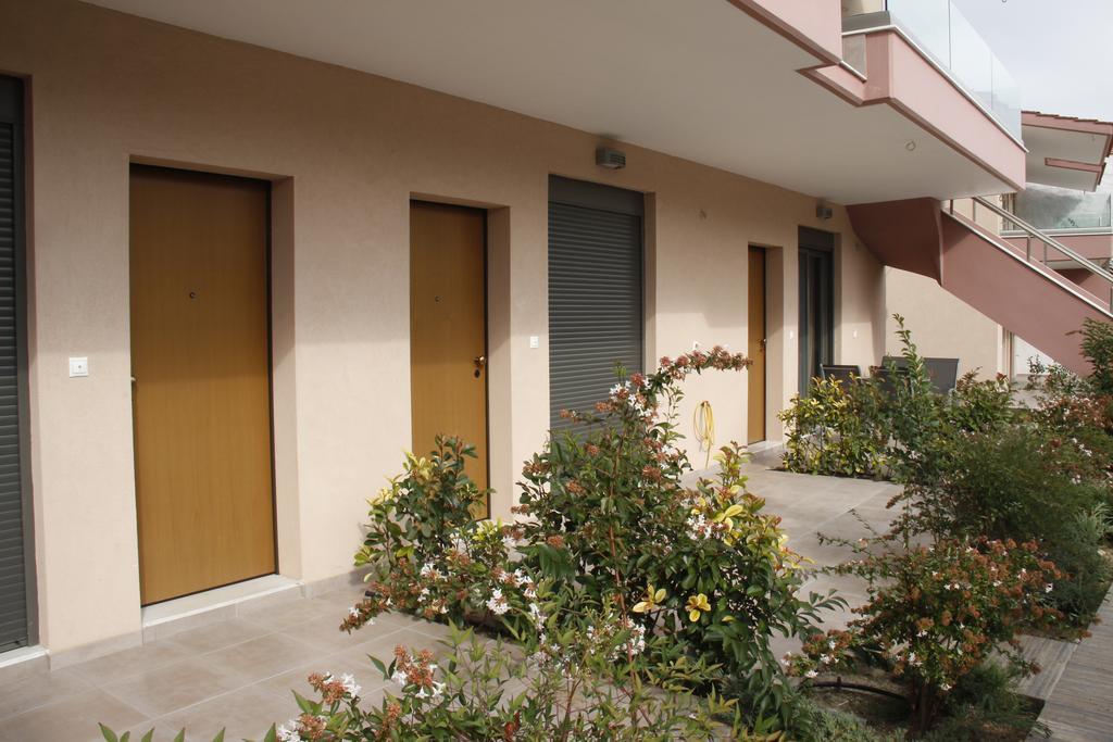 Polychrono Apartments מראה חיצוני תמונה