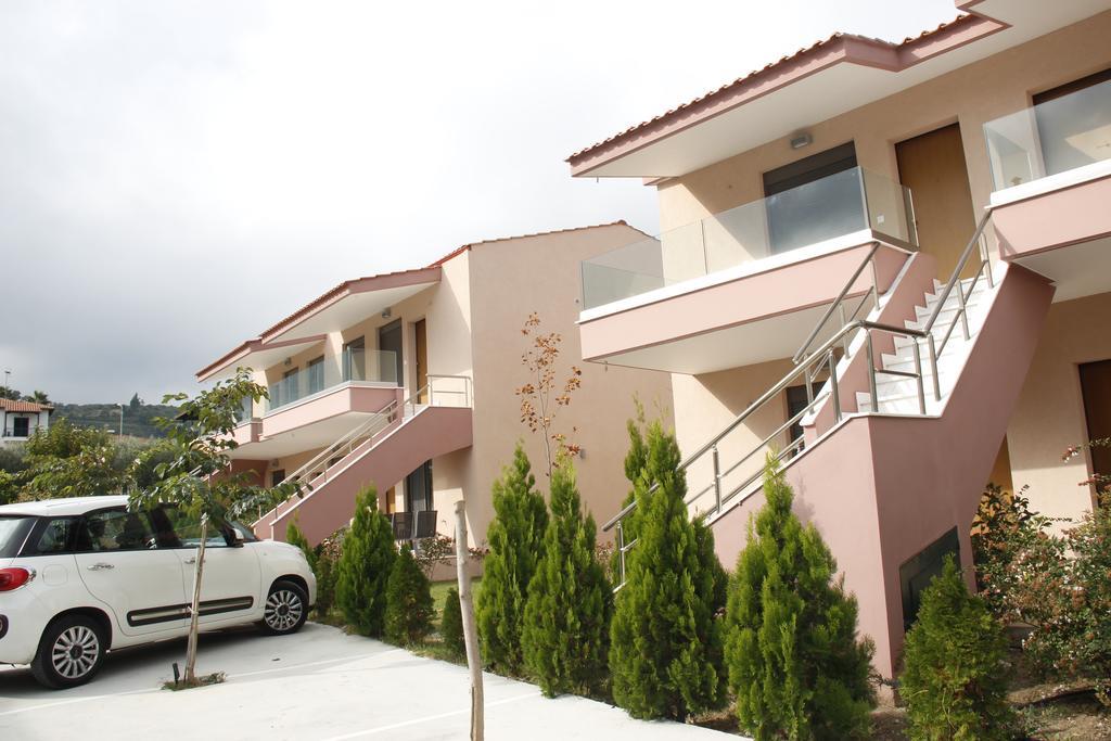 Polychrono Apartments מראה חיצוני תמונה
